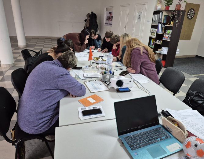 Курс английского в Центре «ГНЕЗДО» — говори уверенно!